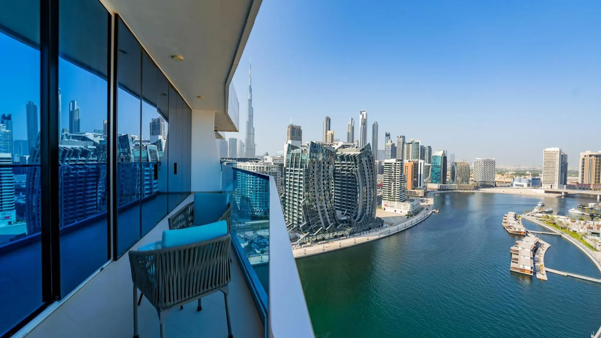 Апартаменты Kasco Homes Waves Tower Business Bay Дубай
